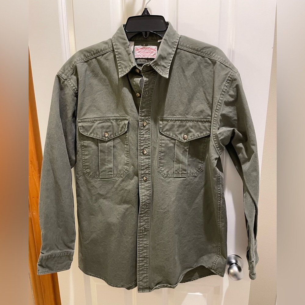 Filson Cotton Shirt. Size large. Green.